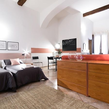 Senzanome - Old Town - Bologna Appartement Buitenkant foto