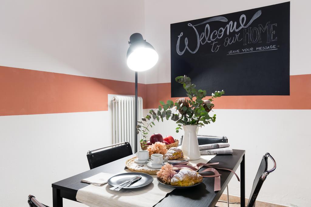 Senzanome - Old Town - Bologna Appartement Buitenkant foto