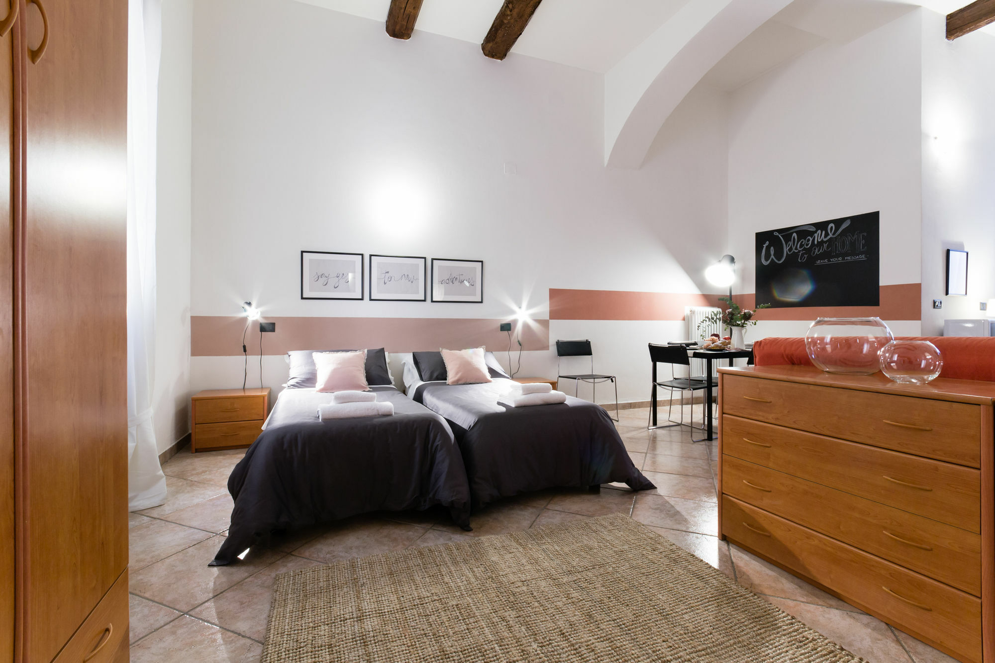 Senzanome - Old Town - Bologna Appartement Buitenkant foto